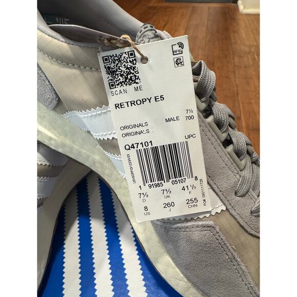 Adidas Retropy E5 Gray/White Men’s Size 8 New w/ Box (Damaged Box)